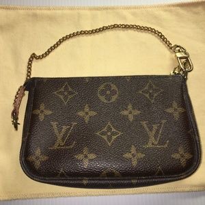 Louis Vuitton Mini Pochette Vintage 2010 Monogram